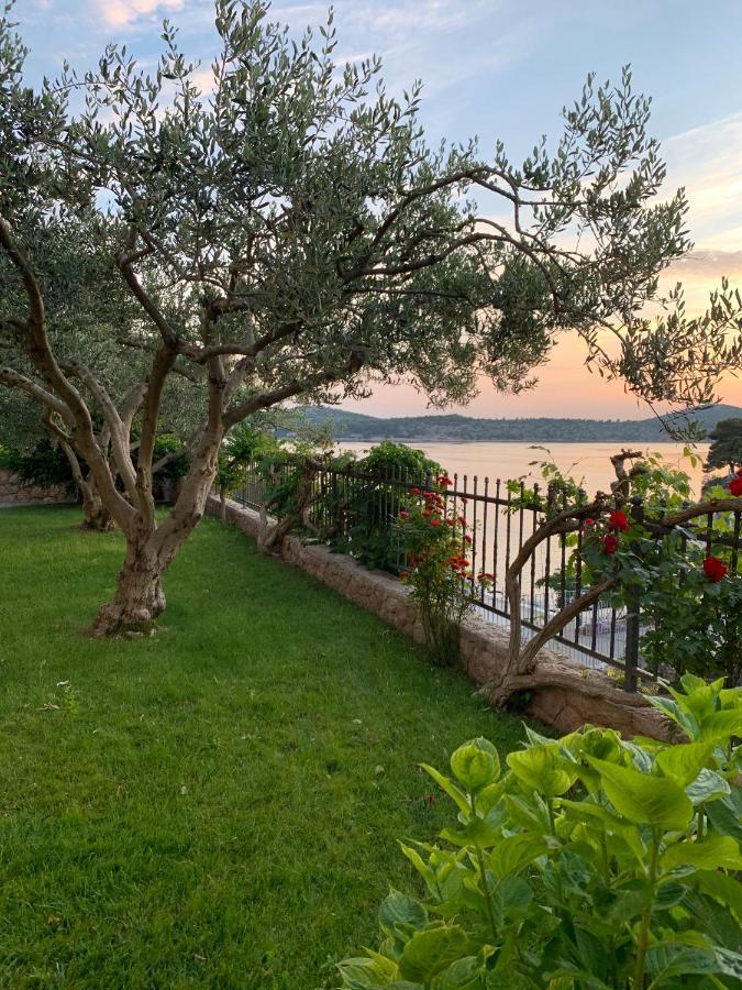 Luxurious City Retreat With Pool Šibenik Exteriör bild
